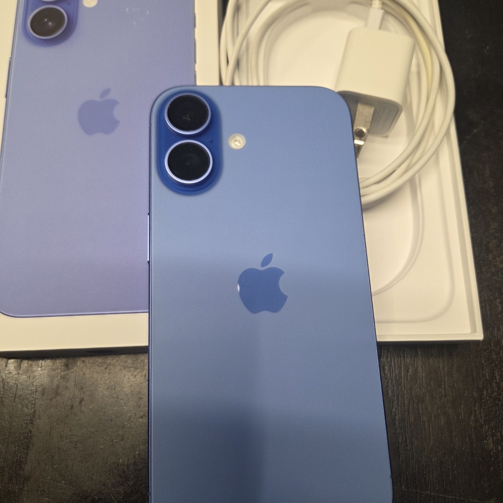 Apple iPhone 13 in Blue - Sleek Dual-Camera Smartphone